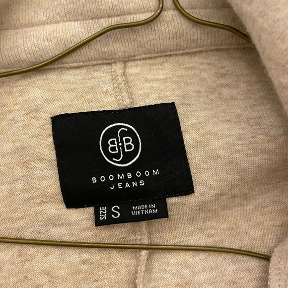 Soft Jacket - Picture 3 of 3